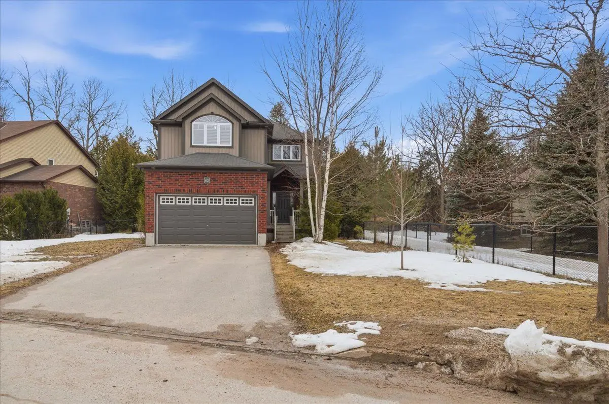 62 Williams ST, Collingwood, ON L9Y 0C4