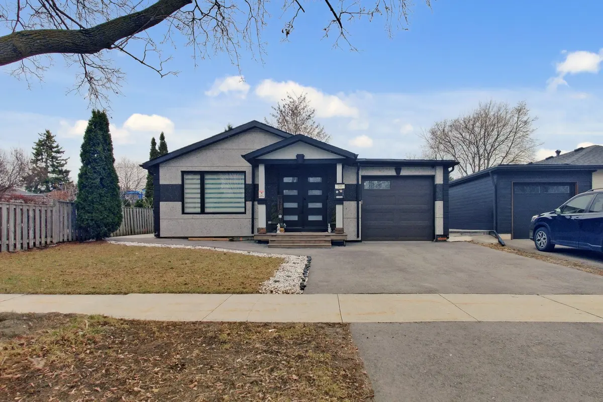 26 Farley CRES, Toronto W09, ON M9R 2A6