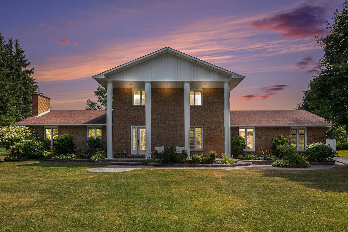 1139 St Joseph RD, Russell, ON K0A 1W0