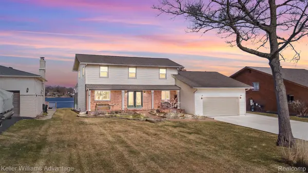 340 Angola ST, Wolverine Lake Village, MI 48390