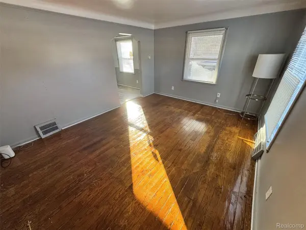 15616 E 7 Mile RD, Detroit, MI 48205