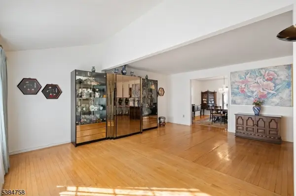 489 Maple Ave, Teaneck Twp., NJ 07666