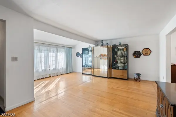 489 Maple Ave, Teaneck Twp., NJ 07666