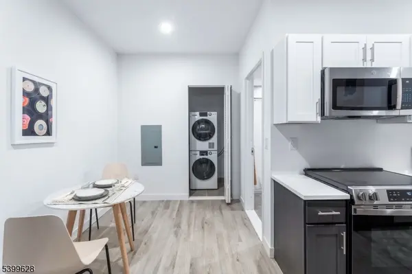 10 Commerce Ct #7i, Newark City, NJ 07102