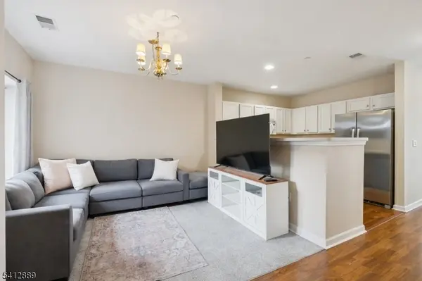 368 Rector St #408, Perth Amboy City, NJ 08861