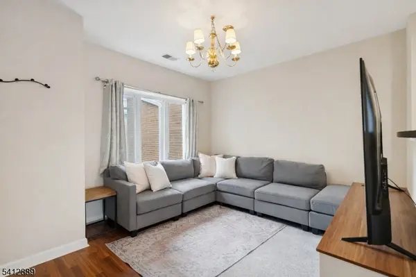 368 Rector St #408, Perth Amboy City, NJ 08861