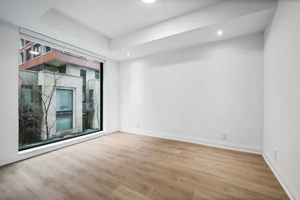 36 Brentcliffe RD #M04, Toronto C11, ON M4G 0E1