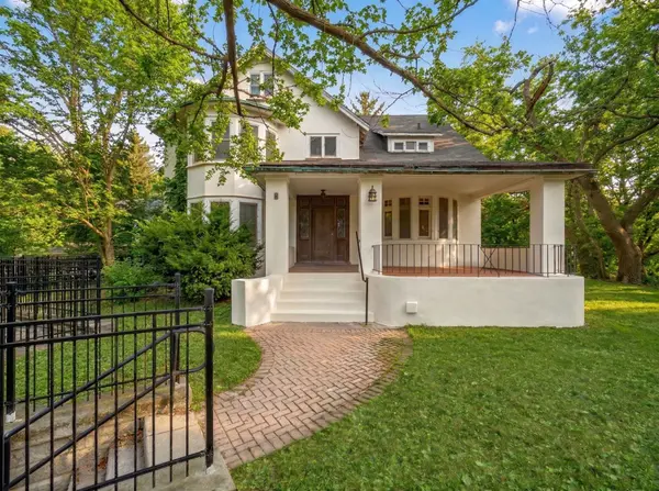 27 Old Yonge ST, Toronto C12, ON M2P 1P6