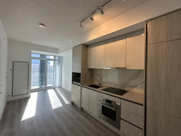 180 Front ST E #3607, Toronto C08, ON M5A 0A9