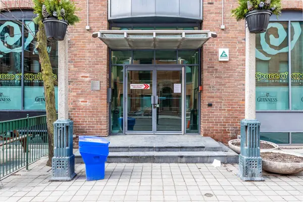 14 Duncan ST #204, Toronto C01, ON M5H 3G8