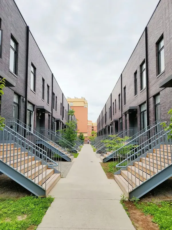 1720 Simcoe ST N #20, Oshawa, ON L1G 0C3