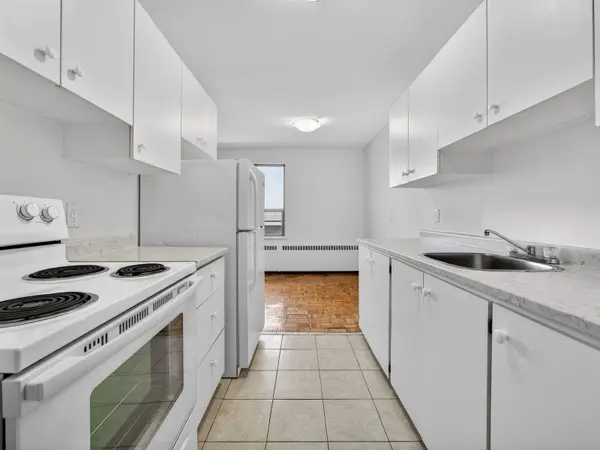 275 Wentworth ST W #217, Oshawa, ON L1J 1N1