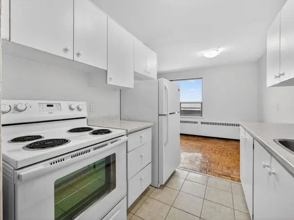 275 Wentworth ST W #217, Oshawa, ON L1J 1N1