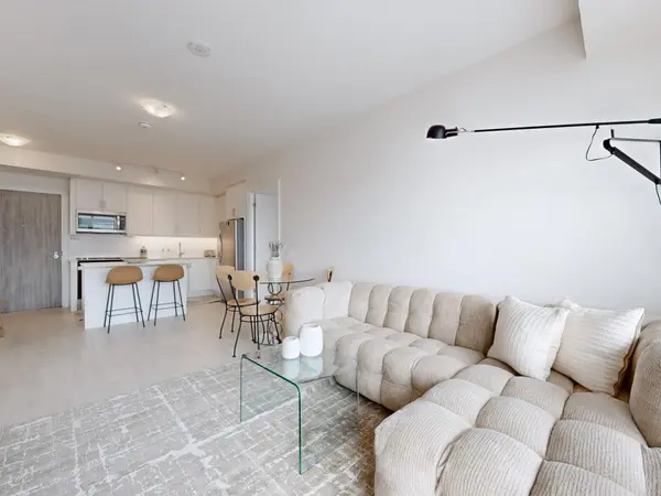 20 Gatineau DR #706, Vaughan, ON L4J 0L2