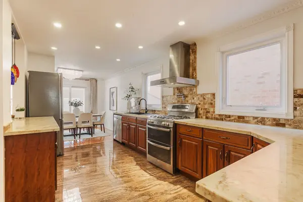 97 Pauline CT, Vaughan, ON L4K 3G8