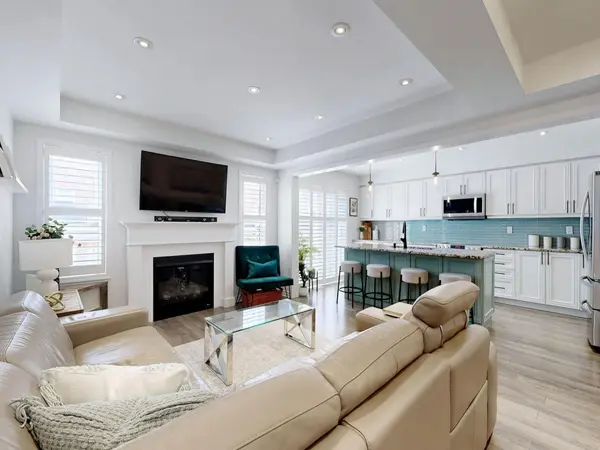 55 Stocks LN, Aurora, ON L3X 1V9