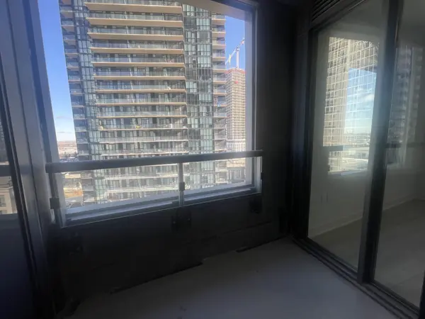 2920 Highway 7 RD #907, Vaughan, ON L4K 0P4