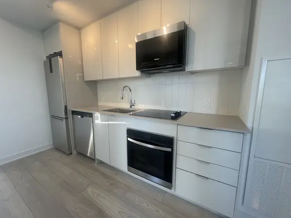 2920 Highway 7 RD #907, Vaughan, ON L4K 0P4