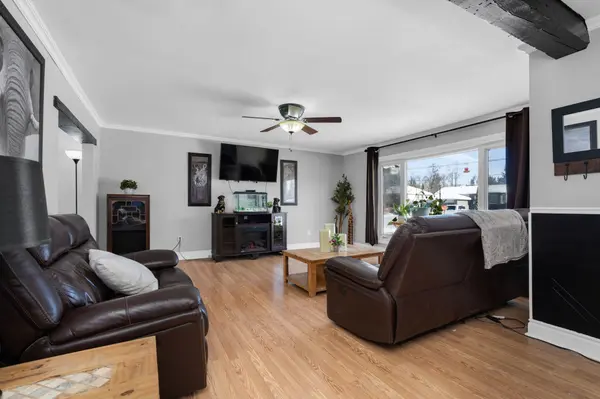 1032 Gilmore AVE, Innisfil, ON L0L 1W0