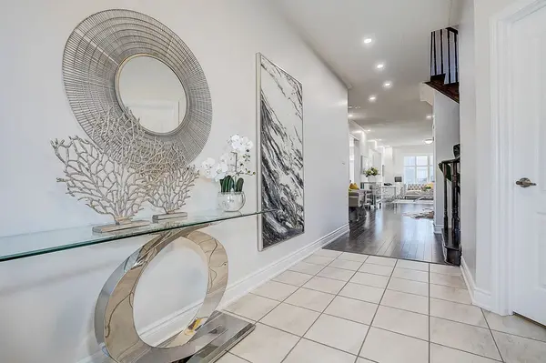 191 Rutherford RD, Bradford West Gwillimbury, ON L3Z 0B4