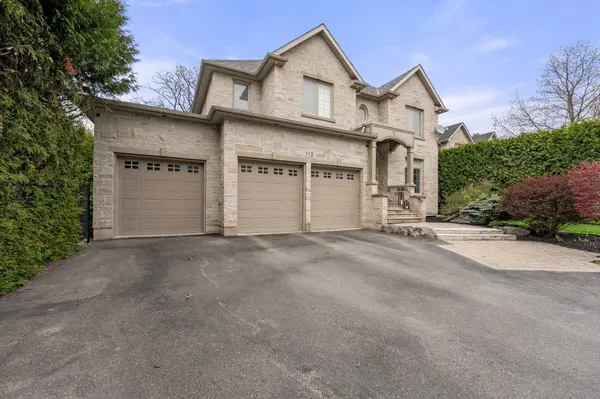 112 Tyler ST, Aurora, ON L4G 2N3