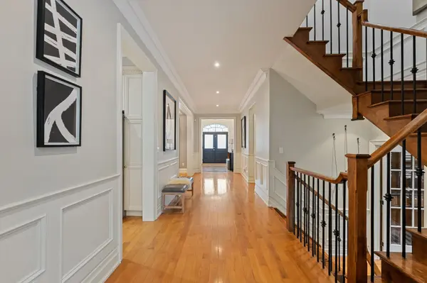 112 Tyler ST, Aurora, ON L4G 2N3