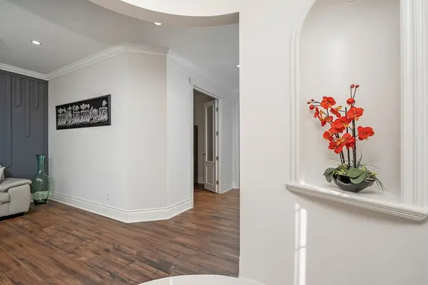 2381 Gamble RD, Oakville, ON L6H 7V6