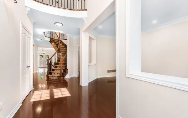 3129 Gladish GRV, Mississauga, ON L5M 0C3