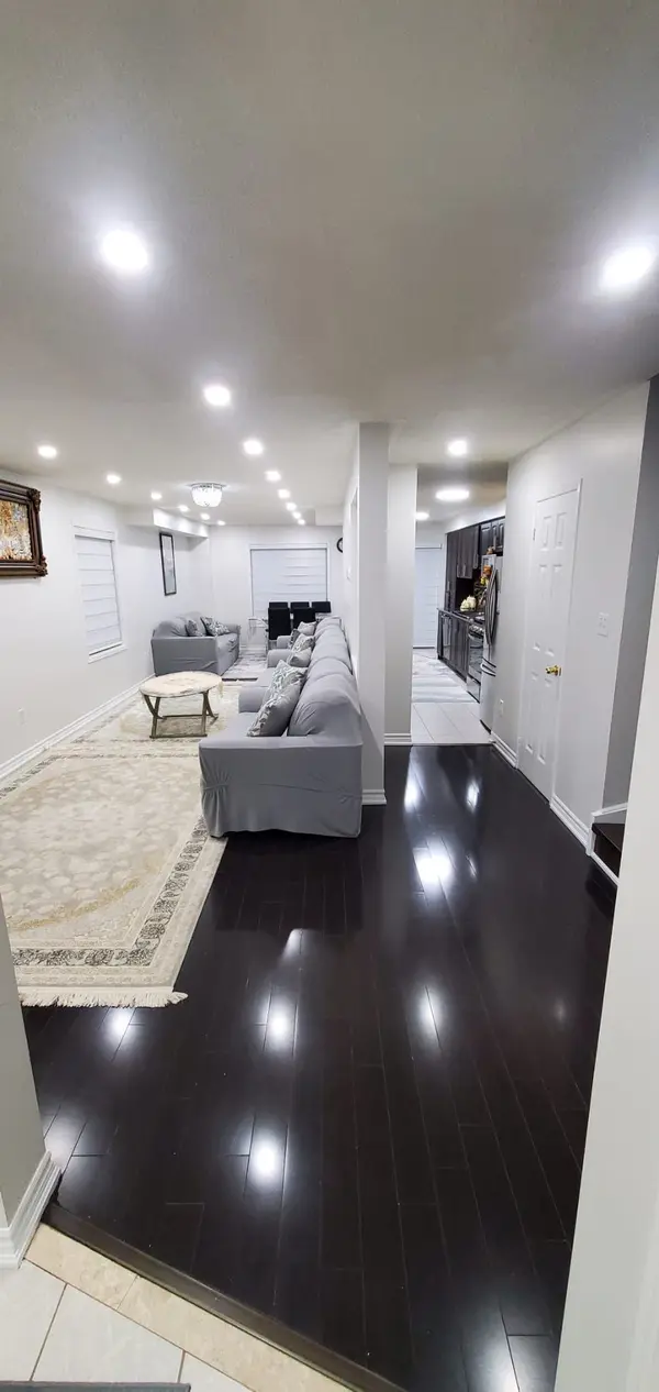 23 Blairwood CT #Upper, Brampton, ON L6P 1B5