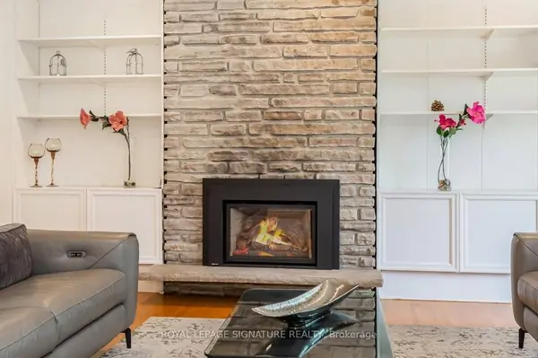 153 Ulster DR, Oakville, ON L6L 3P3