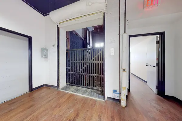 258 Wallace AVE #209, Toronto W02, ON M6P 3M9