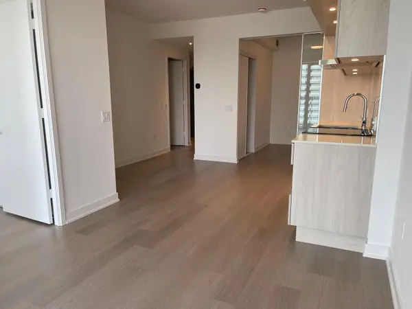 448 Burnhamthorpe RD W #1906, Mississauga, ON L5B 0R4