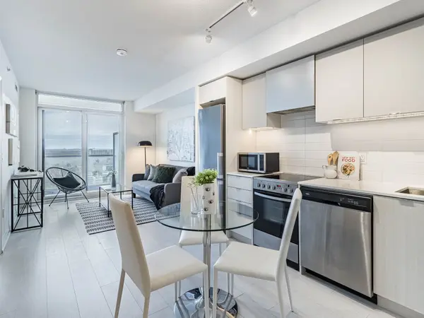 30 Gibbs RD #2610, Toronto W08, ON M9B 0E4