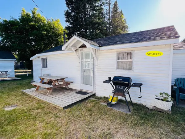 104 Third AVE N, South Bruce Peninsula, ON N0H 2G0