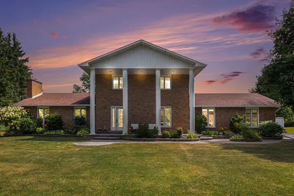 1139 St Joseph RD, Russell, ON K0A 1W0