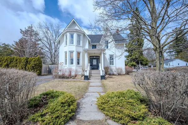 201 Bridge ST W, Greater Napanee, ON K7R 2E5