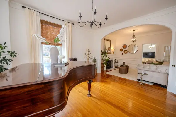 201 Bridge ST W, Greater Napanee, ON K7R 2E5