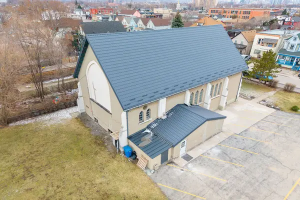 50 Earl ST, Hamilton, ON L8L 6L2