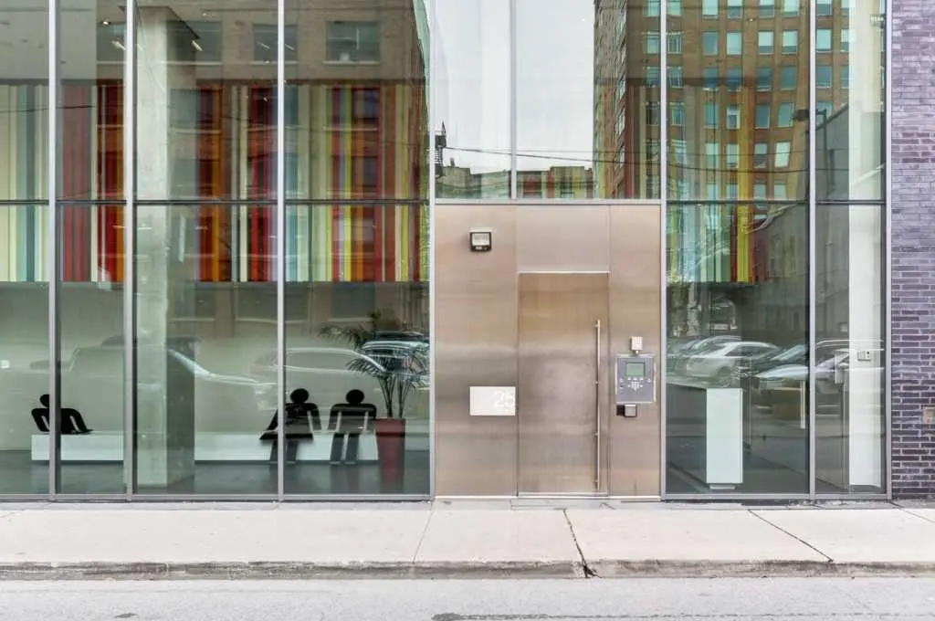 25 Oxley ST #416, Toronto C01, ON M5V 2J5