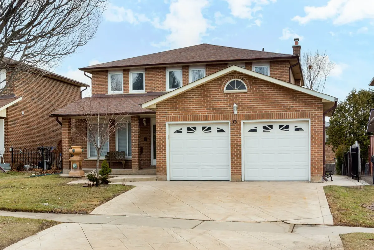 33 Princeton TER, Brampton, ON L6S 3S4