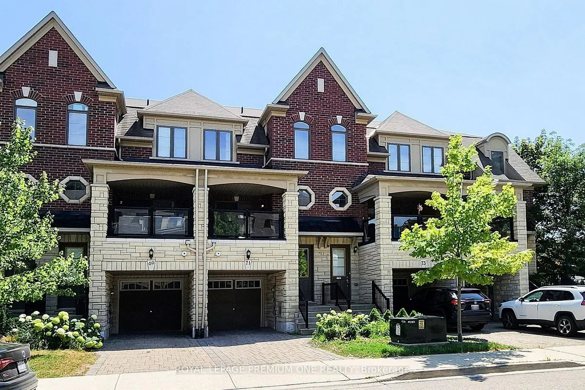 71 Dryden WAY, Toronto W09, ON M9R 0B2