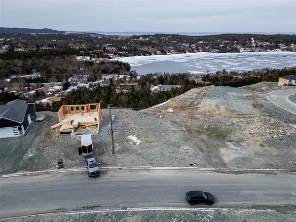 116 Sgt Donald Lucas Drive, Paradise, NL A1L 0W8