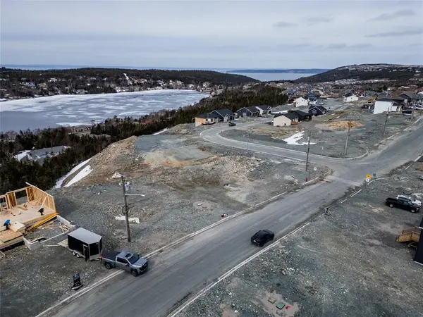 116 Sgt Donald Lucas Drive, Paradise, NL A1L 0W8