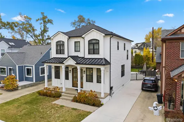 1211 E Lincoln ST, Birmingham, MI 48009