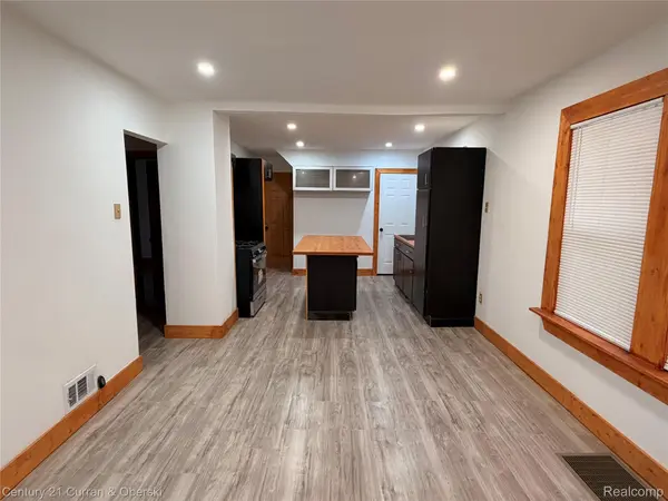 10008 Manor ST, Detroit, MI 48204