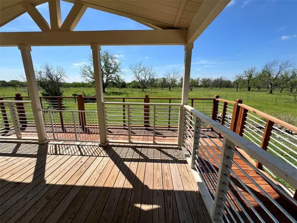 711 S Main Street, Carbon, TX 76435