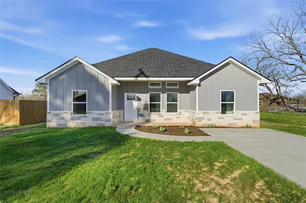 412 E Hunt Street, Bremond, TX 76629