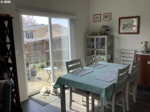 888 BEN BROWN LN, Woodburn, OR 97071