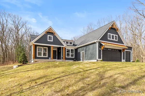 8780 Bentham CT NE, Courtland Twp, MI 49341