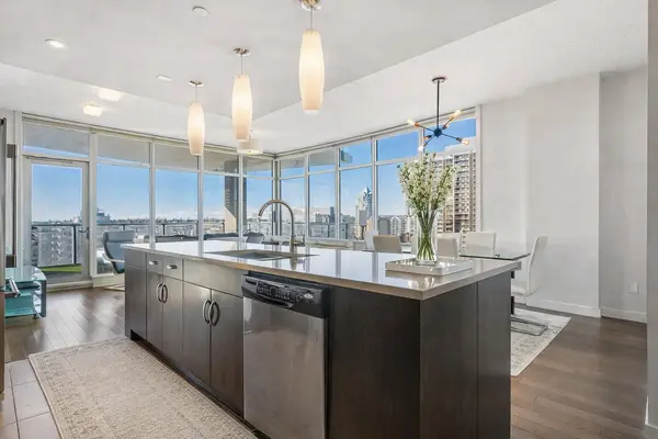 530 12 AVE SW #1301, Calgary, AB T2R 0B1